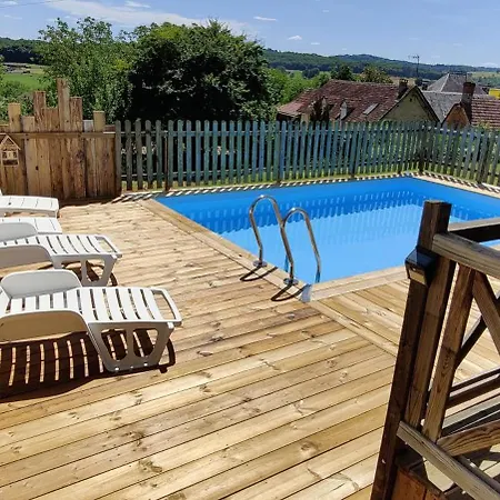 Holiday home Gitedebaunac Aubas